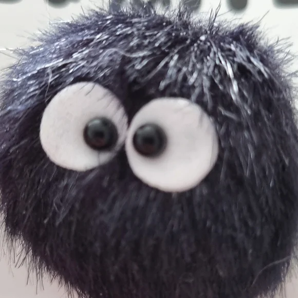 Studio Ghibli Spirited Away Soot Sprite Pin - Picture 3 of 3